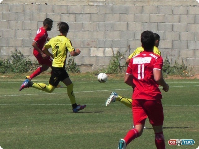 שליטה מוחלטת של מרמורק. זגורי פורץ (שקד מורג)